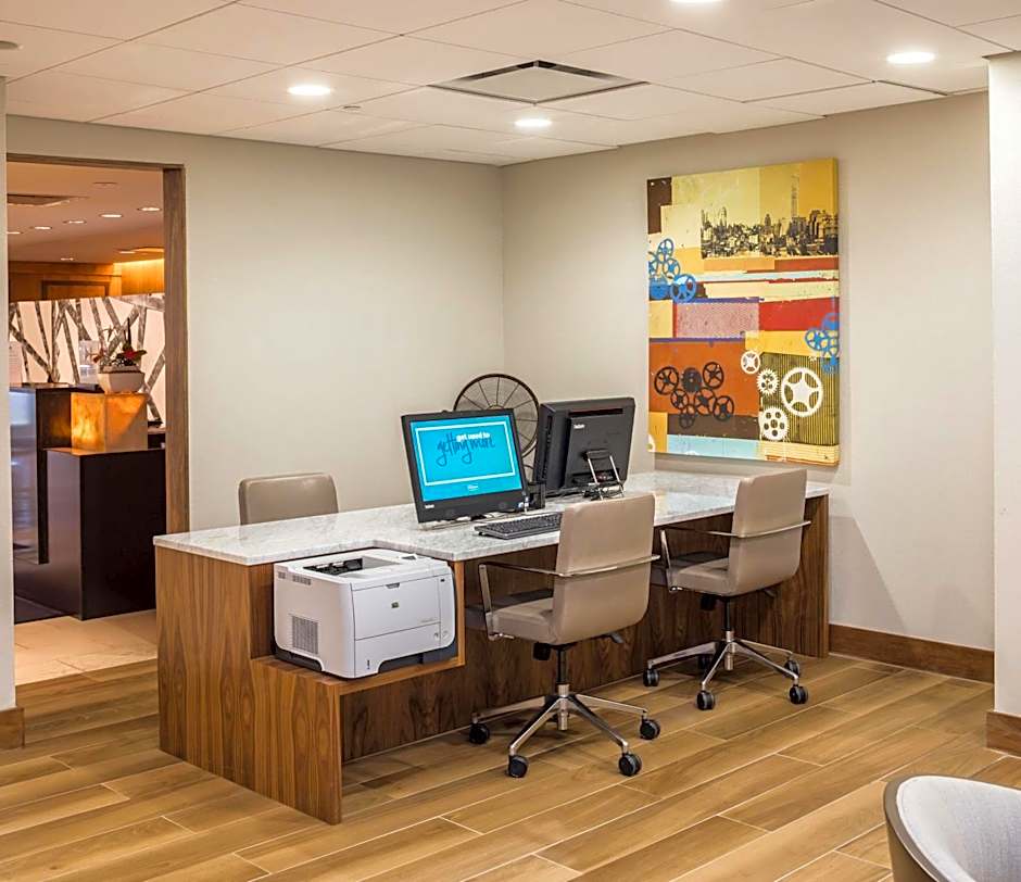 DoubleTree by Hilton Hotel & Suites Pittsburgh Downtown