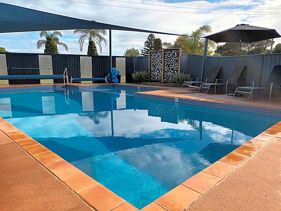 Grandeur Holiday Units