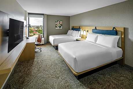 King Room with Roll-In Shower - Mobility/Hearing Accessible
