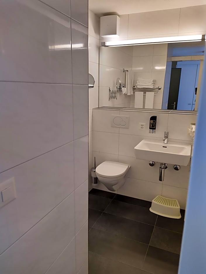 Hotel Sherlock Holmes "nur 200 m zur Gondelbahn Hasliberg"