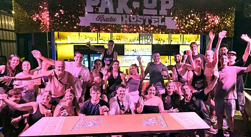 Pak Up Hostel