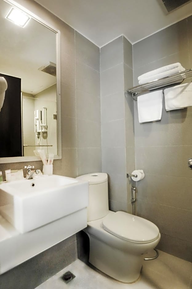Celyn City Hotel