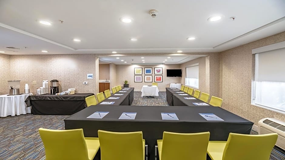 Holiday Inn Express Fremont - Milpitas Central By IHG