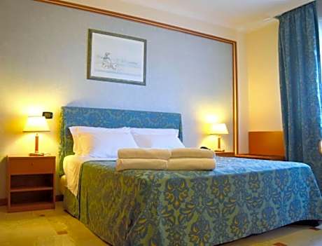 Basic Triple Room