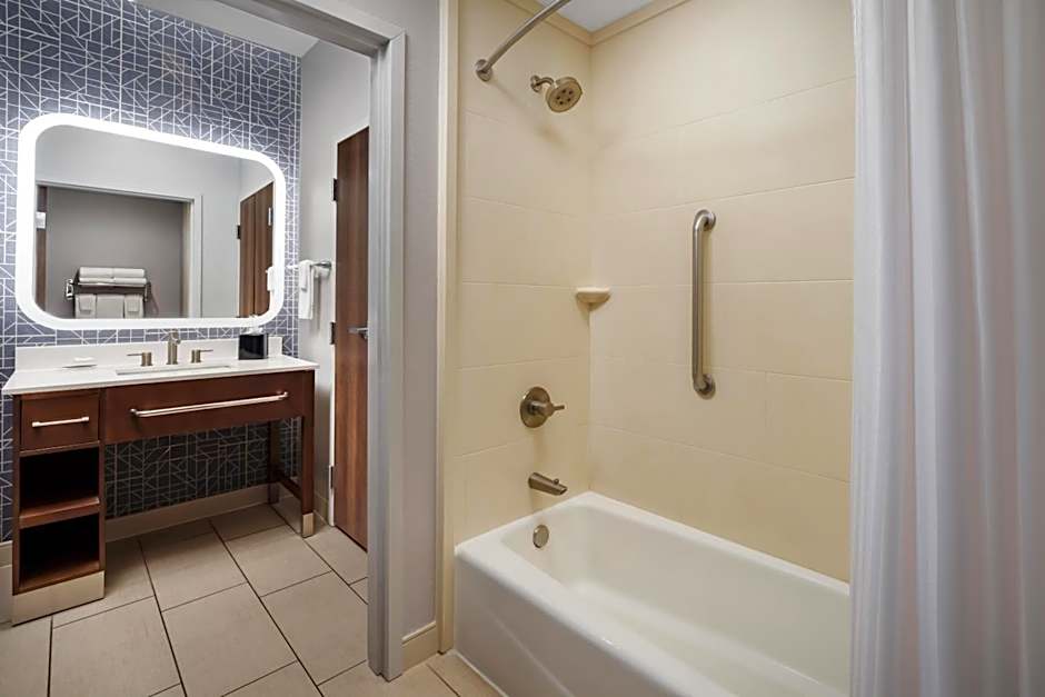 Homewood Suites By Hilton Midland