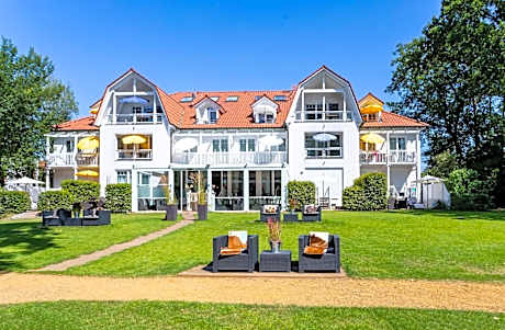 Victoria Suites