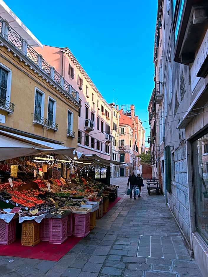 Lions Venice Guest house