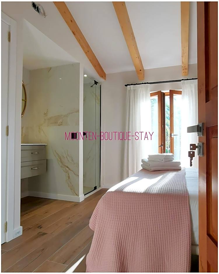 MOONTEN Boutique Stay
