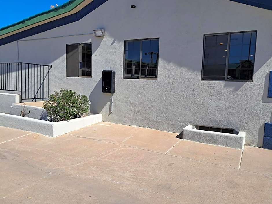 Days Inn by Wyndham Safford, AZ