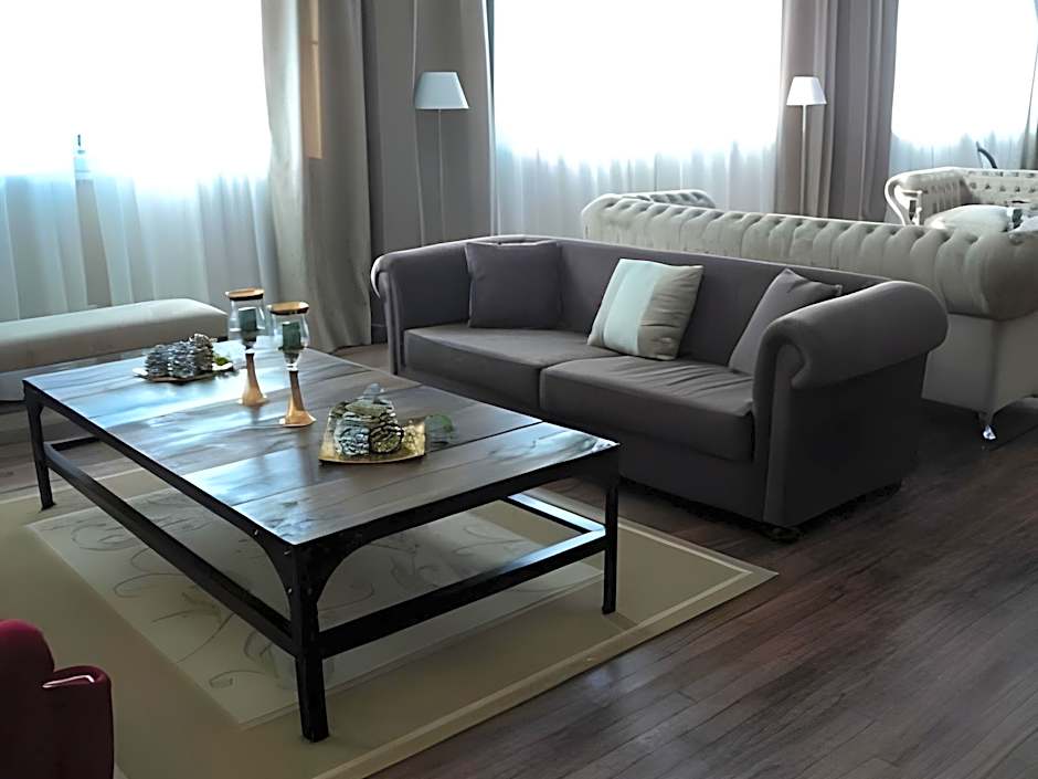 Howard Johnson Hotel & Convention Center Madariaga - Carilo