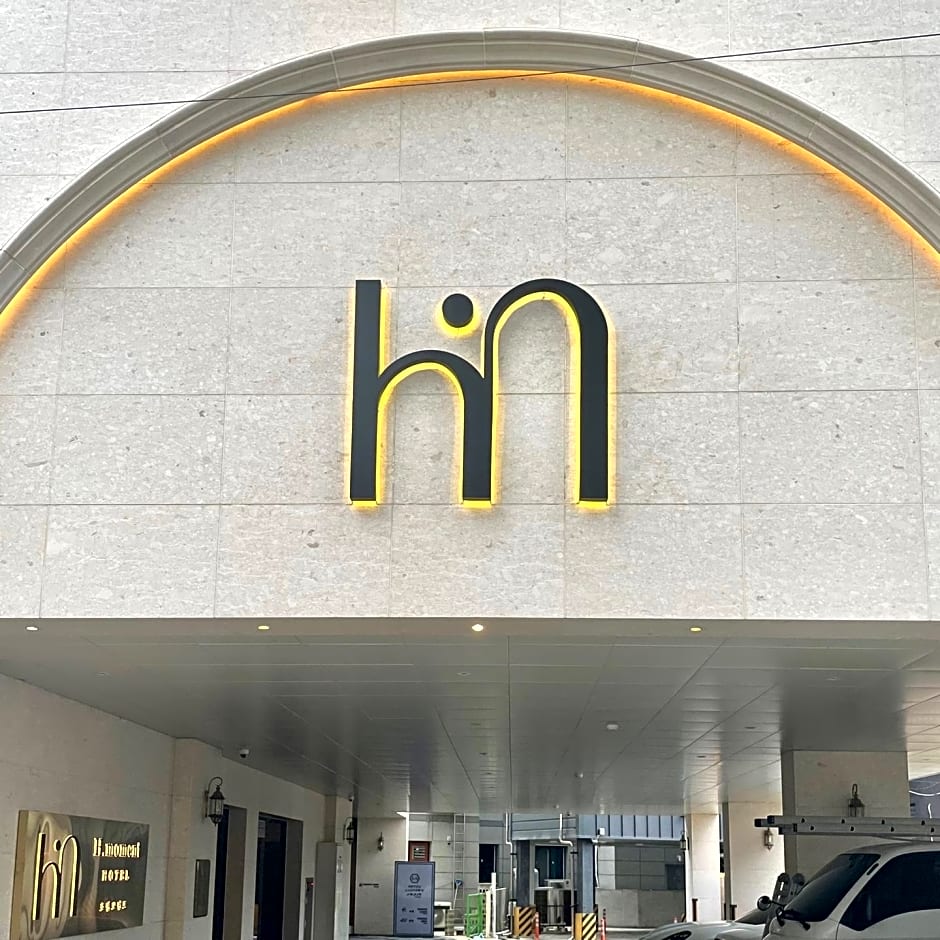 H. Moment Hotel Songjeong