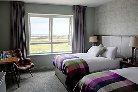 Standard Twin Room with Side Sea View