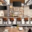 La Quinta Inn & Suites by Wyndham San Luis Obispo Downtown
