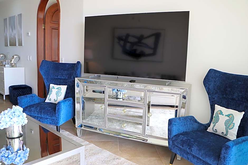 Casa Blanca Golf Villas