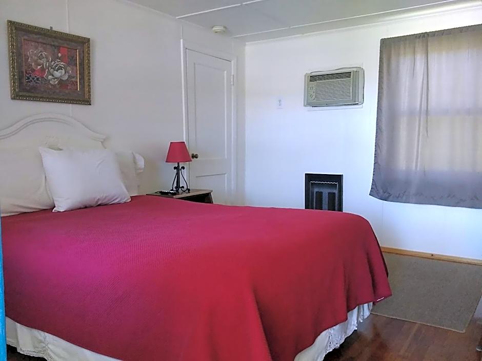 Clarketon Motel - Maggie Valley