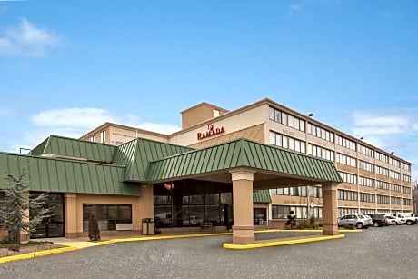 Ramada by Wyndham Rochelle Park Near Paramus