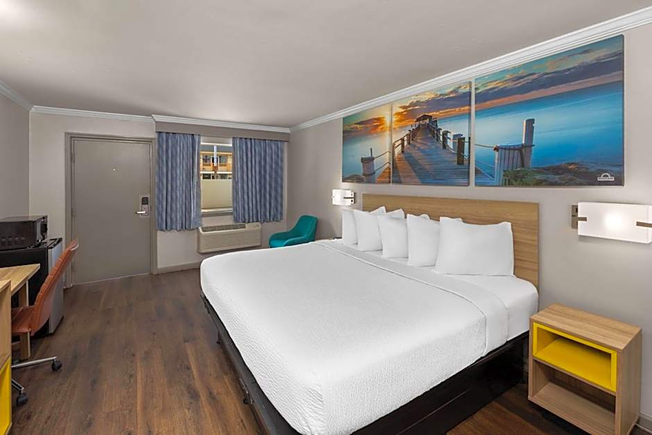 Days Inn by Wyndham Slidell