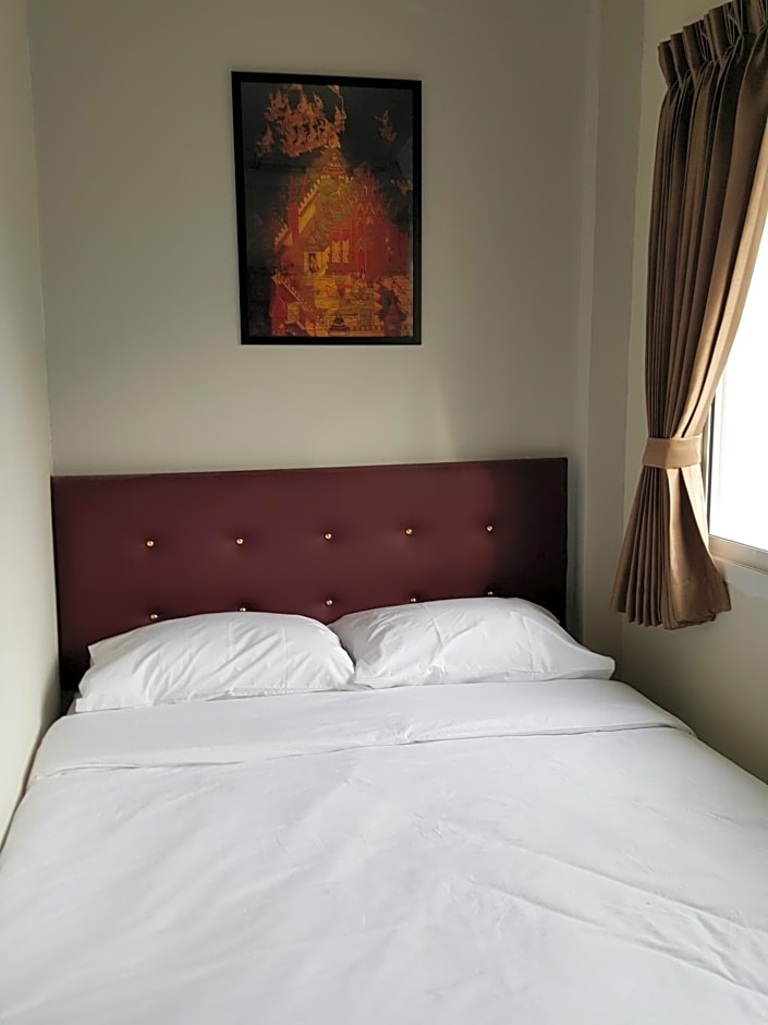 Bangkok Check Inn @Chareon Krung