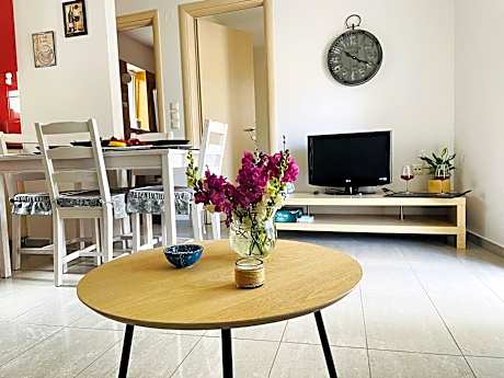 Cozy Nest - 2min To Beach, 6min Walk To Old Town