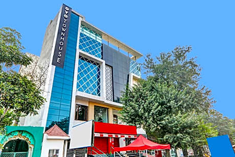 Super Collection O Hotel Blueline