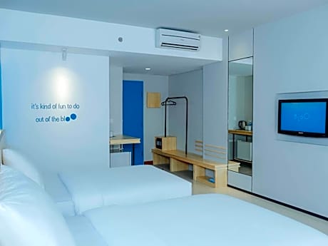 Superior Twin Room with Balcony