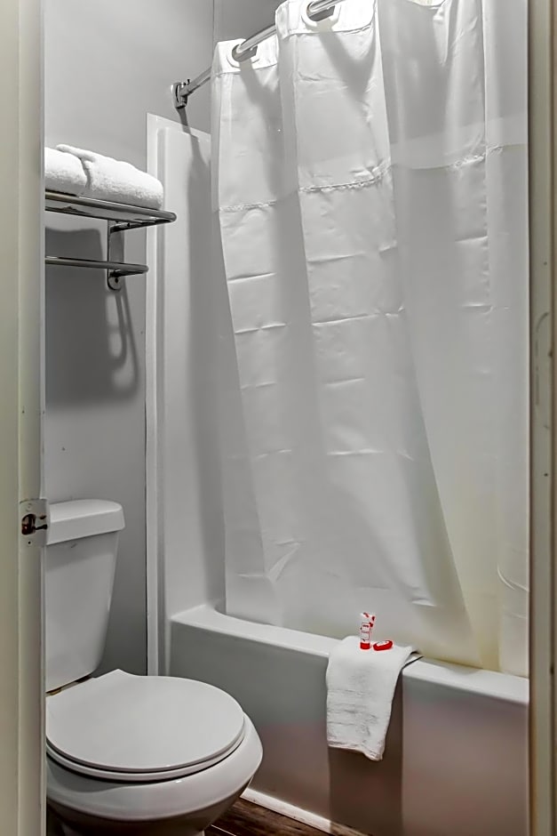 OYO Hotel Ridgeland East