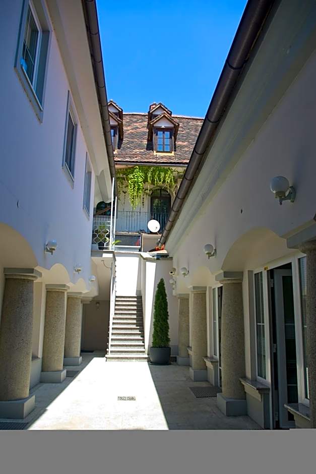 H2O Hostel
