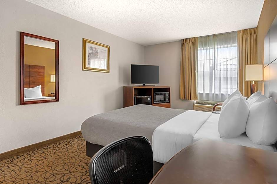 Quality Inn & Suites Manistique