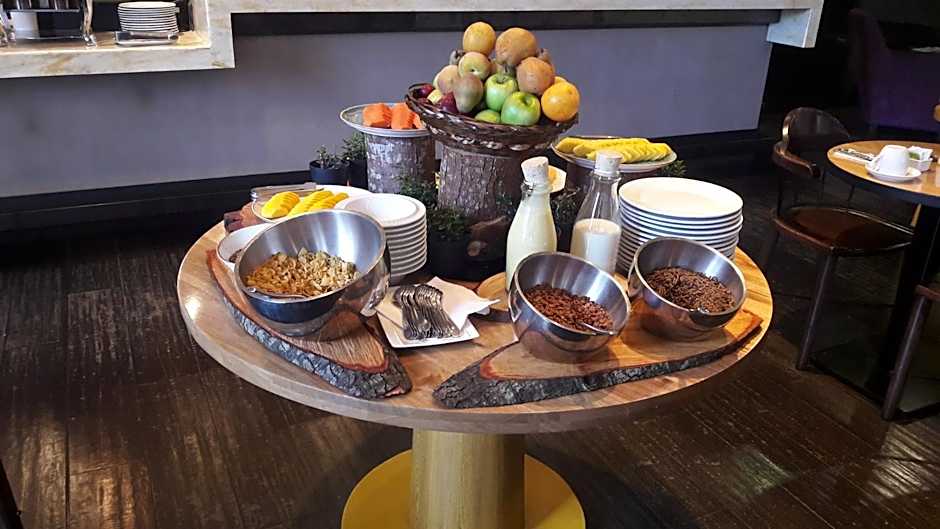 Hotel Bluedoors 100 Luxury Suites by Preferred