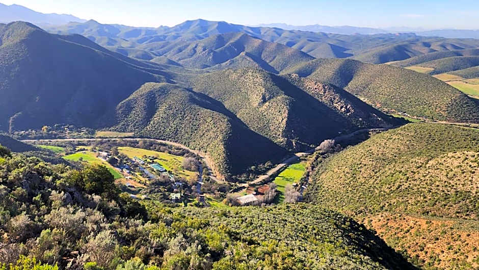 Old Mill Lodge, Seasonal Working Ostrich Farm & Restaurant, Oudtshoorn