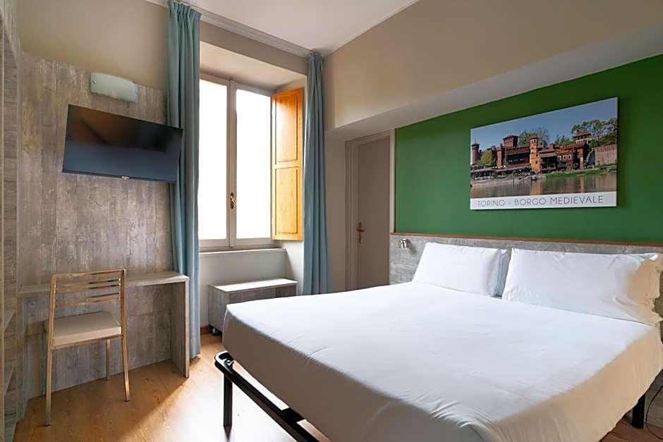Green Class Hotel Astoria