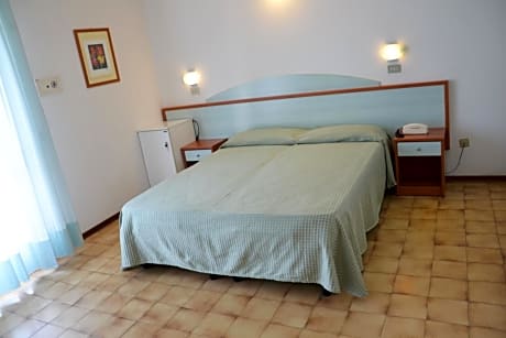 Double Room with Extra Bed and Balcony