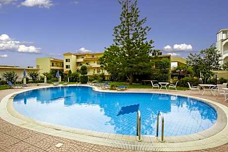 Lyristis Dinos Studios & Apartments