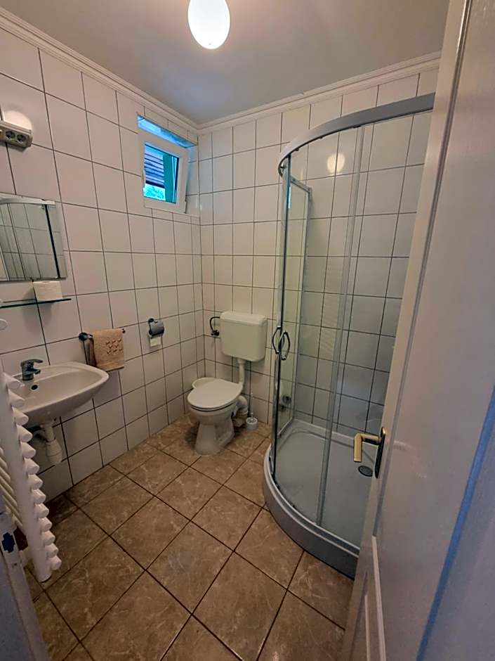 Zöldsziget Menedék, Rendezvény-és pihenőház