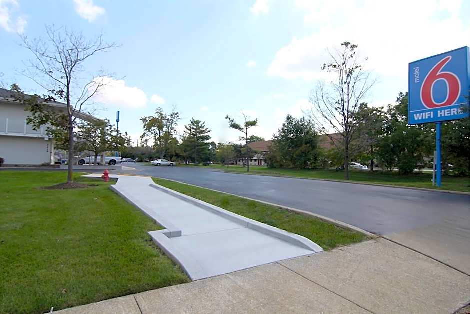 Motel 6-Middleburg Heights, OH - Cleveland