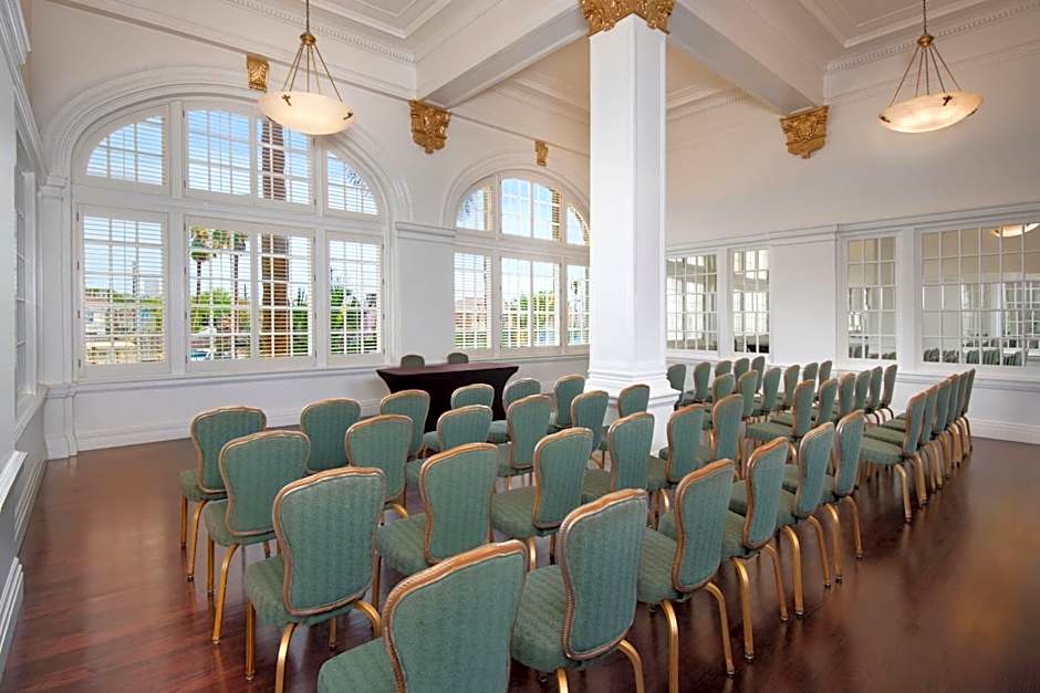 Grand Galvez Resort, Autograph Collection