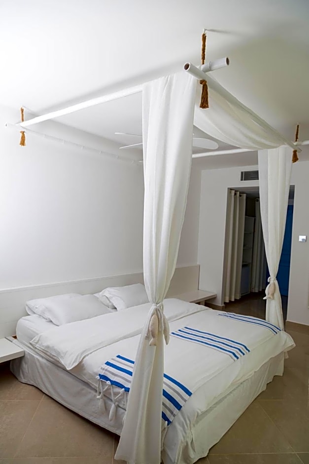 Port Alacati Hotel