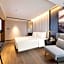 Atour Hotel Dalian Donggang Business District Gangwan Plaza