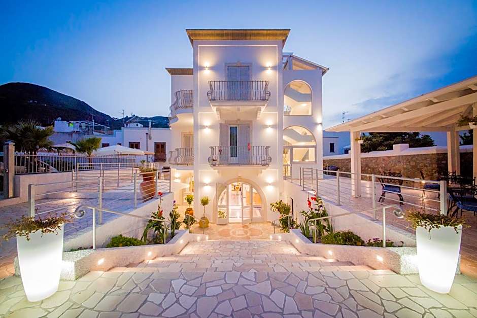 Odysseus Hotel
