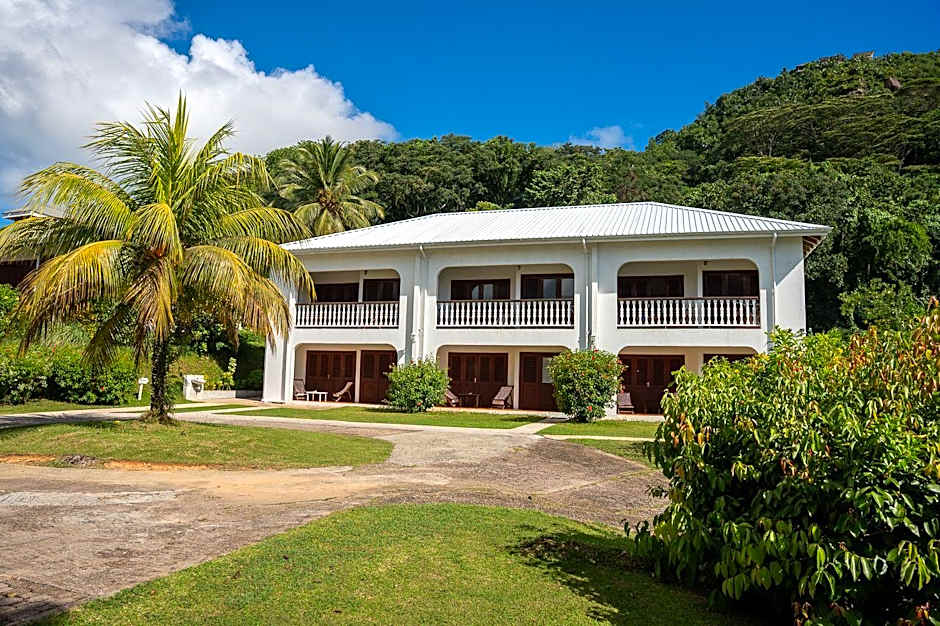 La Residence Villas & Studios