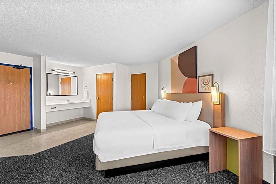 Spark by Hilton Cedar Falls