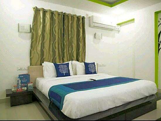 Yilong Hotel