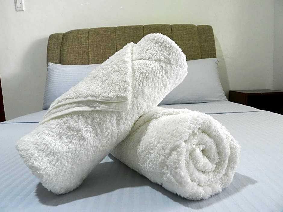 The Victorian by Stevrena Accommodations