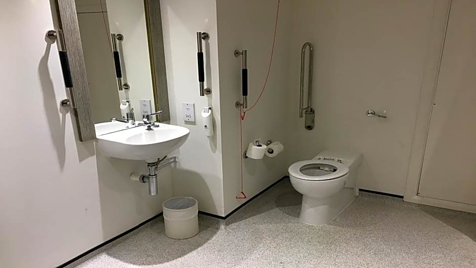 Holiday Inn Ashford Central By IHG