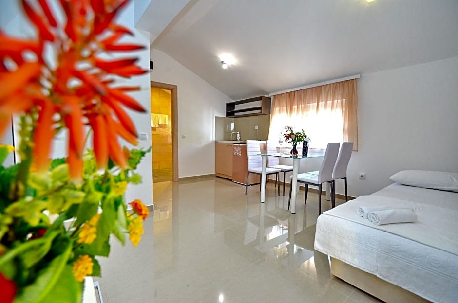 Villa Velzon Guesthouse