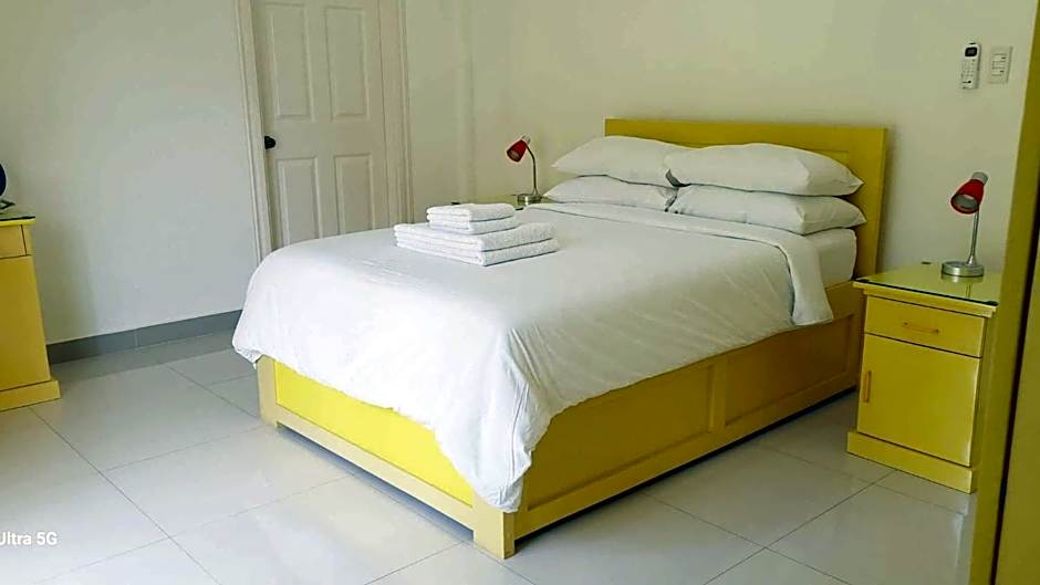 Bohol White House Bed & Breakfast
