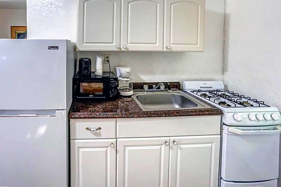 Richard's Motel Extended Stay