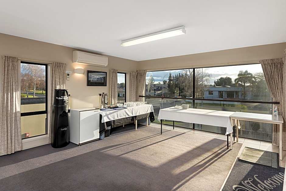 ASURE Macy's Motor Inn