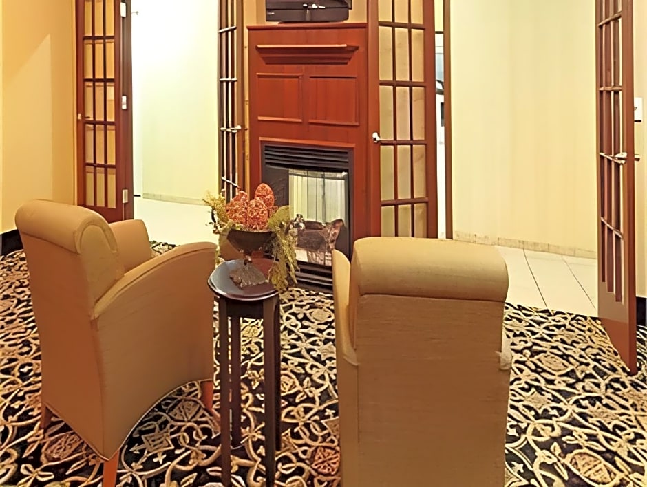 Holiday Inn Express Hotel & Suites Clarksville By IHG