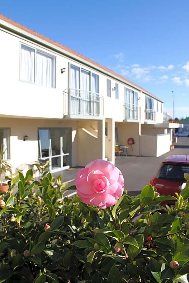 Alcala Motor Lodge